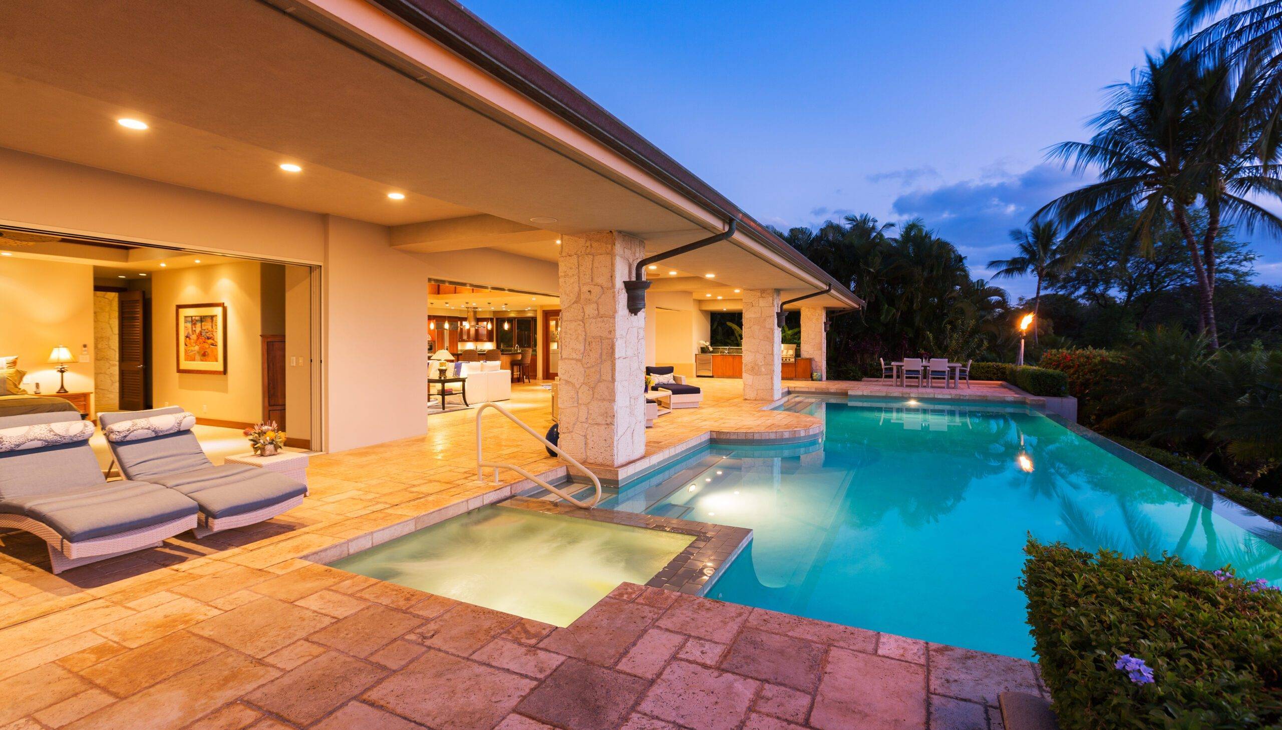 evening-pool-destination-ensayne